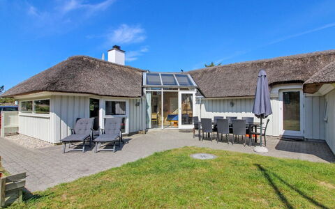 Angelika - 1.6Km from the Sea: Möbel, Interior Design, Stuhl, Flooring, Tabelle, Resort, Fussboden, Decke, Zimmer, Eco Hotel