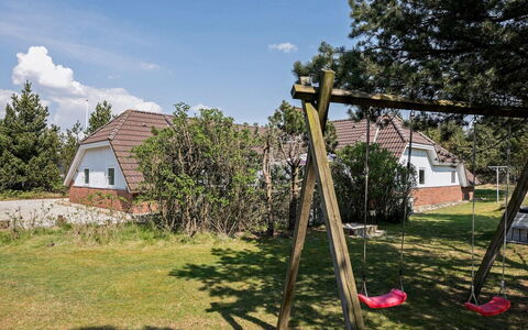 Tuula - 1Km from the Sea: Dach, Haus, Zuhause, Hütte, Abstellgleis, Estate, Auffahrt, Gartenbauten, Garten, Schuppen