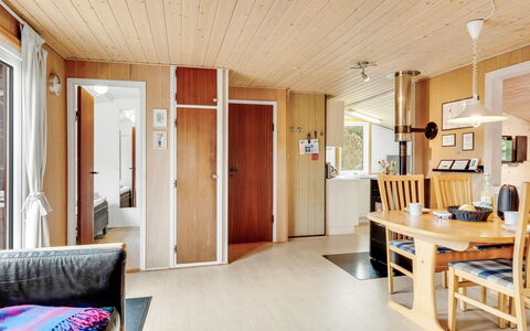 Agir - 600M from the Sea: Interior Design, Möbel, Flooring, Holz, Decke, Fussboden, Zimmer, Light Fixture, Wohnzimmer, Beleuchtung