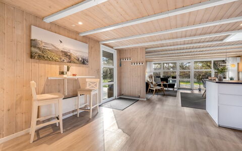 Yuma - 1Km from the Sea: Holz, Dach, Die Architektur, Zuhause, Haus, Hütte, Abstellgleis, Hartholz, Steigung, Estate