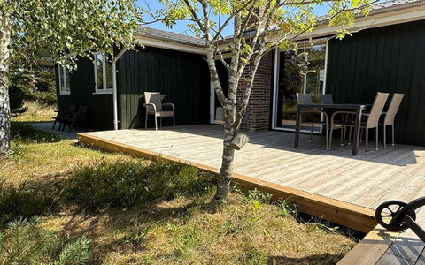 Absolon - 1.5Km from the Sea: Holz, Hartholz, Holzbeize, Planke, Deck, Hinterhof, Schatten, Abstellgleis, Garten, Holzboden