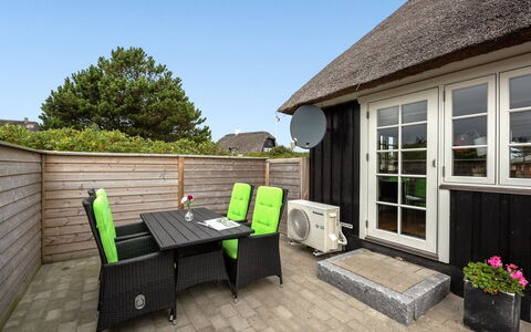 Ulva - 400M from the Sea: Die Architektur, Dach, Zuhause, Verbundwerkstoff, Daylighting, Abstellgleis, Auffahrt