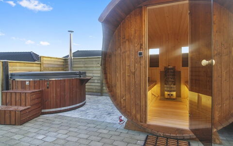 Ulva - 400M from the Sea: Die Architektur, Dach, Zuhause, Verbundwerkstoff, Daylighting, Abstellgleis, Auffahrt