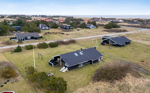 Marisol - 600M to the Fjord: Decke, Flooring, Interior Design, Fussboden, Verbundwerkstoff, Möbel, Resort, Hotel, Design, Daylighting