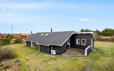 Marisol - 600M to the Fjord: Decke, Flooring, Interior Design, Fussboden, Verbundwerkstoff, Möbel, Resort, Hotel, Design, Daylighting