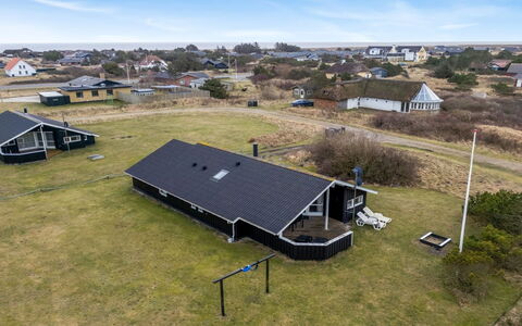 Marisol - 600M to the Fjord: Decke, Flooring, Interior Design, Fussboden, Verbundwerkstoff, Möbel, Resort, Hotel, Design, Daylighting