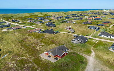 Emelie - 200M from the Sea