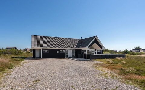 Eliena - 500M from the Sea: Möbel, Tabelle, Gartenmöbel, Tisch Im Freien, Stuhl, Holzbeize, Schatten, Hinterhof, Hütte, Küche & Esszimmer Tisch