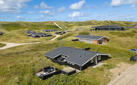 Friedel - 150M from the Sea: Dach, Grundstueck, Hütte, Zuhause, Ländliches Gebiet, Schuppen, Abstellgleis, Gartenbauten, Blockhaus, Hütte