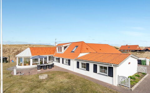 Pauli - 75M from the Sea: Haus, Dach, Zuhause, Hütte, Schuppen, Gartenbauten, Abstellgleis, Garten, Blockhaus, Hütte
