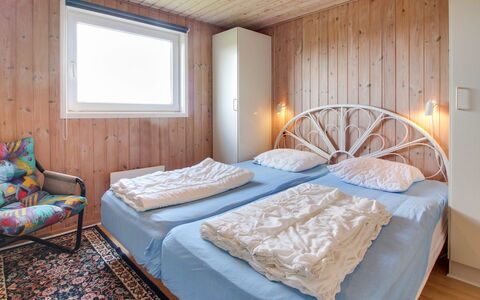 Suend - from the Sea: Schlafzimmer, Bett, Holz, Bettdecke, Bedding, Interior Design, Möbel, Decke, Fussboden, Linens