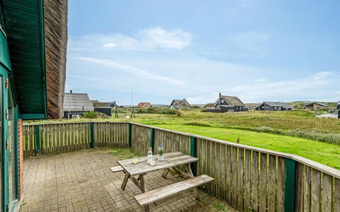 Balthasar - 200M from the Sea: Holz, Dach, Die Architektur, Zuhause, Haus, Hütte, Abstellgleis, Hartholz, Steigung, Estate