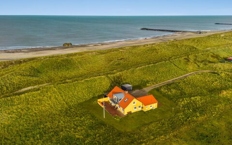 Ali - 75M from the Sea: Dach, Grundstueck, Hütte, Zuhause, Ländliches Gebiet, Schuppen, Abstellgleis, Gartenbauten, Blockhaus, Hütte