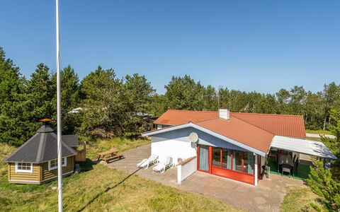 Germund - 900M from the Sea: Dach, Haus, Zuhause, Hütte, Abstellgleis, Estate, Auffahrt, Gartenbauten, Garten, Schuppen