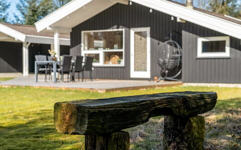 Akka - 2Km from the Sea: Haus, Zuhause, Tür, Dach, Hütte, Estate, Garten, Schatten, Abstellgleis, Garten