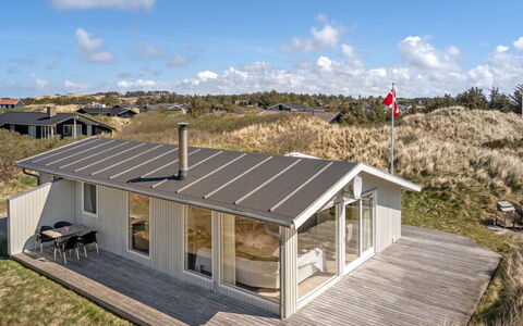 Asser - 400M from the Sea: Holz, Zuhause, Veranda, Deck, Hartholz, Dach, Holzbeize, Holzboden, Eco Hotel