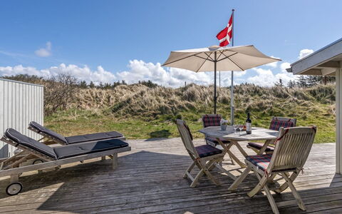 Asser - 400M from the Sea: Holz, Zuhause, Veranda, Deck, Hartholz, Dach, Holzbeize, Holzboden, Eco Hotel