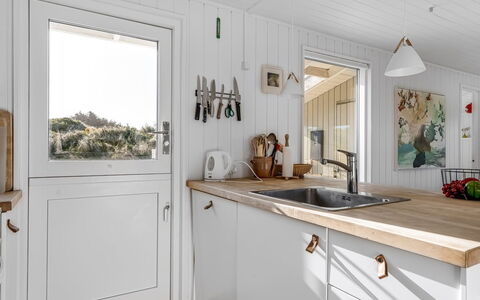 Asser - 400M from the Sea: Holz, Zuhause, Veranda, Deck, Hartholz, Dach, Holzbeize, Holzboden, Eco Hotel