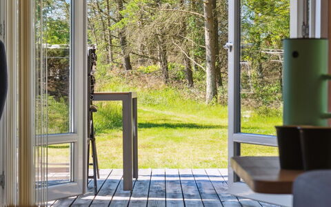 Swen - 1.3Km from the Sea: Die Architektur, Dach, Zuhause, Verbundwerkstoff, Daylighting, Abstellgleis, Auffahrt