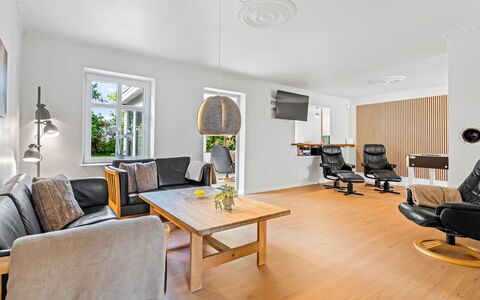 Thorward - 1.5Km from the Sea: Möbel, Interior Design, Flooring, Fussboden, Couch, Holz, Decke, Wohnzimmer, Zimmer, Stuhl