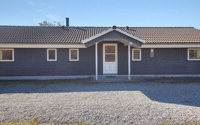 Birthe - 800M from the Sea