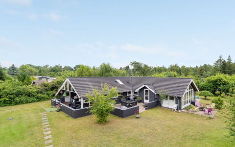Zelda - 300M from the Sea: Dach, Grundstueck, Hütte, Zuhause, Ländliches Gebiet, Schuppen, Abstellgleis, Gartenbauten, Blockhaus, Hütte