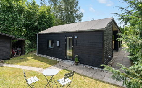 Edin - 400M from the Sea: Wohngebiet, Dach, Vorort, Auffahrt, Estate, Kamin