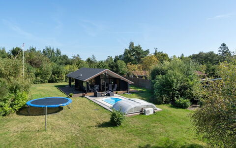Biaver - 350M from the Sea: Dach, Grundstueck, Hütte, Zuhause, Ländliches Gebiet, Schuppen, Abstellgleis, Gartenbauten, Blockhaus, Hütte