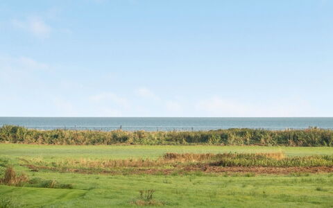 Naia - 200M from the Sea: Himmel, Blau, Grün, Gras, Wiese, Ökoregion, Horizont, Natürliche Landschaft, Einfach, Sommer