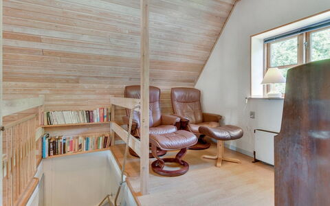 Ilja - 400M from the Sea: Flooring, Fussboden, Holz, Interior Design, Holzboden, Decke, Die Architektur, Möbel, Beleuchtung, Zuhause