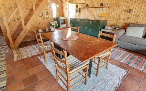 Emina - 400M from the Sea: Möbel, Interior Design, Stuhl, Flooring, Tabelle, Resort, Fussboden, Decke, Zimmer, Eco Hotel