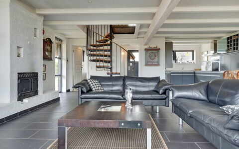 Anselmi - 450M from the Sea: Möbel, Holz, Interior Design, Decke, Flooring, Fussboden, Couch, Zuhause, Wohnzimmer, Zimmer