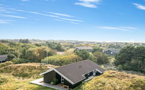 Edvardine - 400M from the Sea: Strauch, Urban Design, Ground, Backstein, Wohnung, Estate, Mauerwerk, Balkon, Landscaping