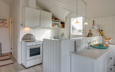 Lilja - 1.5Km from the Sea