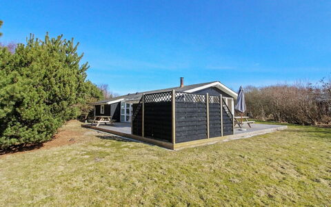 Andine - 1.2Km from the Sea: Strauch, Urban Design, Ground, Backstein, Wohnung, Estate, Mauerwerk, Balkon, Landscaping