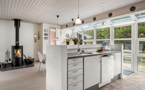 Andine - 1.2Km from the Sea: Küche, Countertop, Interior Design, Flooring, Möbel, Küchengerät, Decke, Cabinetry, Haushaltsgerät, Fussboden