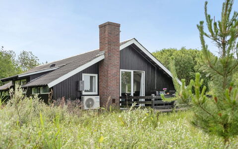 Doria - 2Km from the Sea: Haus, Zuhause, Dach, Wohngebiet, Hütte, Estate, Bauernhaus, Rasen, Landscaping, Abstellgleis