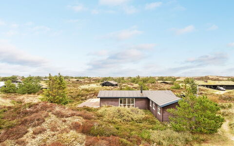 Asina - 400M from the Sea: Hütte, Schuppen, Hütte, Bauernhaus, Prärie, Hütte, Scheune, Blockhaus, Gartenbauten