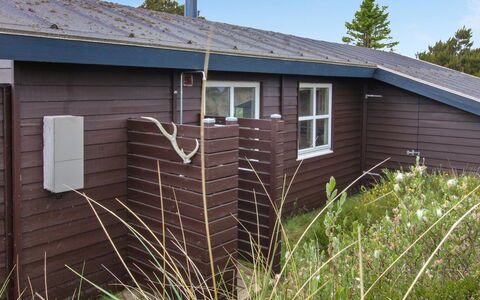 Asina - 400M from the Sea: Hütte, Schuppen, Hütte, Bauernhaus, Prärie, Hütte, Scheune, Blockhaus, Gartenbauten
