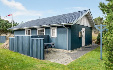 Dines - 1Km from the Sea: Hütte, Zuhause, Haus, Dach, Veranda, Estate, Abstellgleis, Gartenbauten, Bauernhaus, Garten