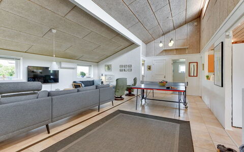 Saxe - from the Sea: Interior Design, Flooring, Decke, Fussboden, Möbel, Light Fixture, Zimmer, Wohnzimmer, Stuhl, Couch