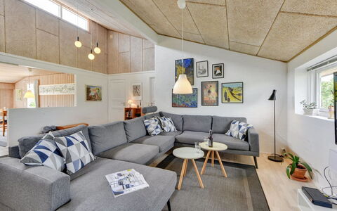 Saxe - from the Sea: Interior Design, Couch, Möbel, Flooring, Holz, Decke, Wohnzimmer, Fussboden, Zimmer, Light Fixture