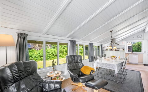 Penka - 550M to the Fjord: Interior Design, Decke, Holz, Möbel, Flooring, Fussboden, Couch, Holzboden, Zuhause, Wohnzimmer