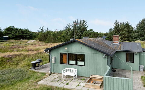 Vamika - 400M to the Fjord: Haus, Dach, Zuhause, Hütte, Schuppen, Gartenbauten, Abstellgleis, Garten, Blockhaus, Hütte