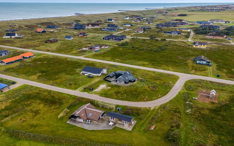 Olesia - 250M from the Sea: Dach, Grundstueck, Hütte, Zuhause, Ländliches Gebiet, Schuppen, Abstellgleis, Gartenbauten, Blockhaus, Hütte
