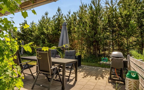 Resi - 400M from the Sea: Strauch, Gartenmöbel, Grundstueck, Möbel, Schatten, Tisch Im Freien, Garten, Stuhl, Sonnenlicht, Landscaping