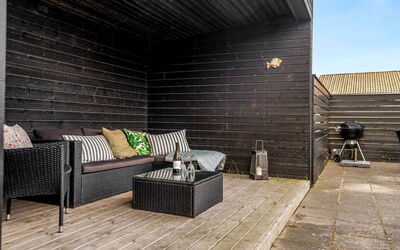 Pontus - 400M from the Sea
