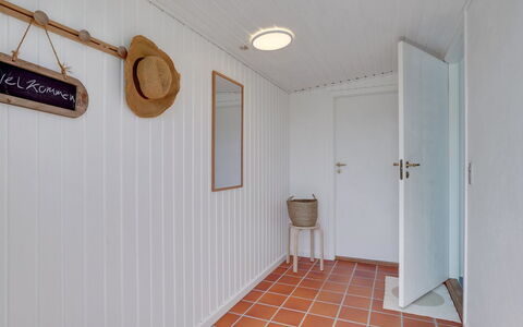 Kanerva - 350M from the Sea: Holz, Meer, Wolke, Küsten Und Ozeanische Forms, Deck, Ozean, Planke, Promenade, Küste, Hartholz