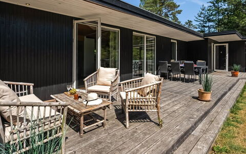 Fot - 7Km from the Sea: Holz, Zuhause, Haus, Hütte, Veranda, Tür, Abstellgleis, Schatten, Estate, Deck