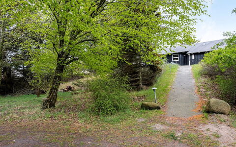 Hilke - 850M from the Sea: Dach, Haus, Zuhause, Hütte, Abstellgleis, Estate, Auffahrt, Gartenbauten, Garten, Schuppen